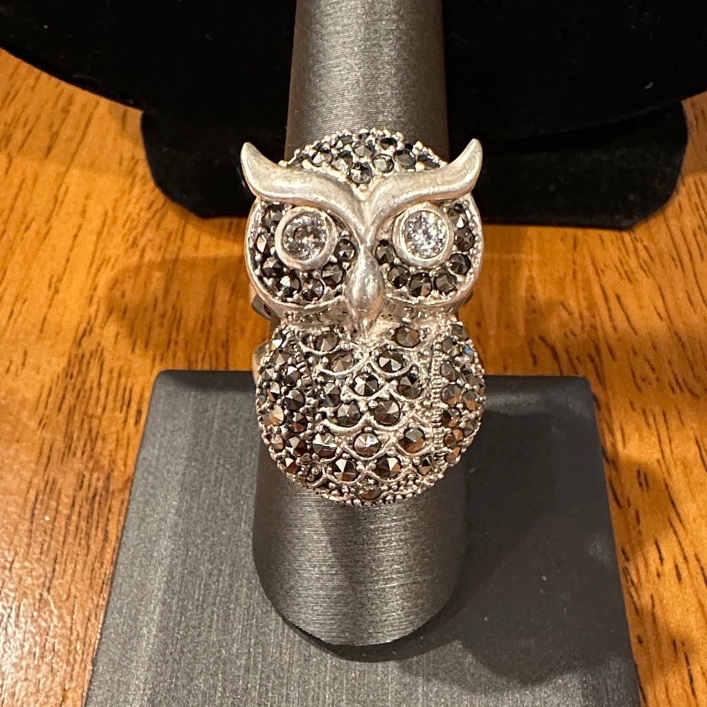 925 Silver and Black Crystal Owl Ring. Thailand. Size 9.